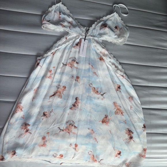 NWT WeWoreWhat V Neck Dress Baby Angels Baby Blue ‼️Offers Welcome ‼️ - Picture 3 of 6